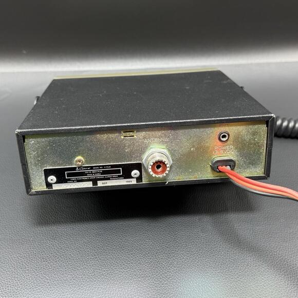 Cobra 41 Plus CB Radio 40 Channel NOAA Weather with Mic and Mount Untested - Picture 5 of 8